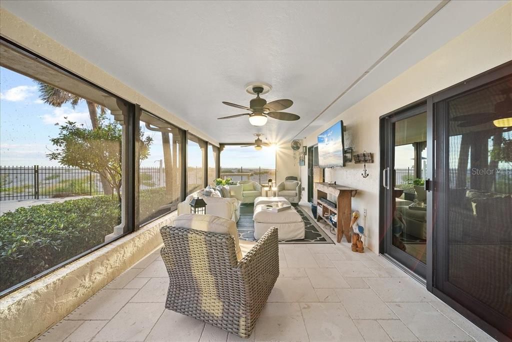 For Sale: $2,199,000 (3 beds, 3 baths, 2252 Square Feet)