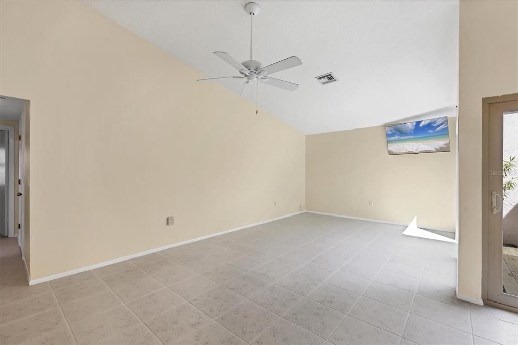 For Rent: $3,000 (2 beds, 2 baths, 1654 Square Feet)