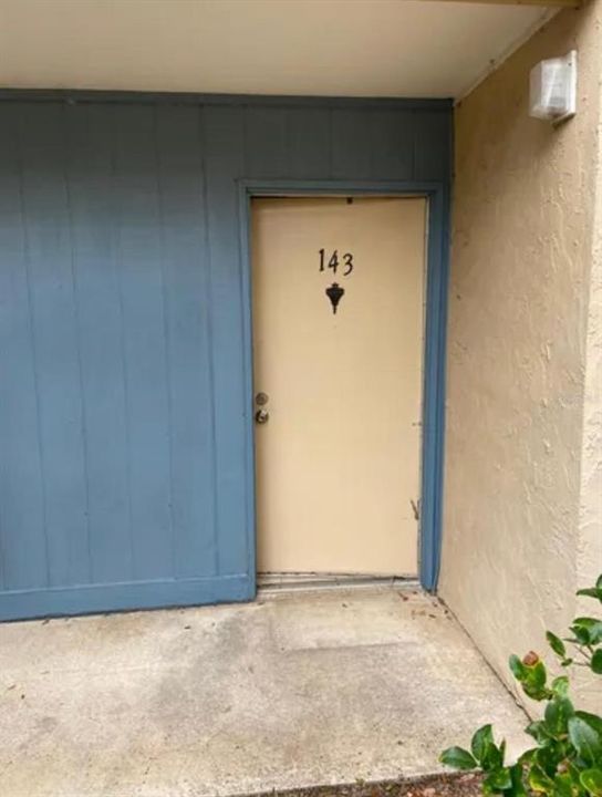 На продажу: $79,900 (1 спален, 1 ванн, 876 Квадратных фут)