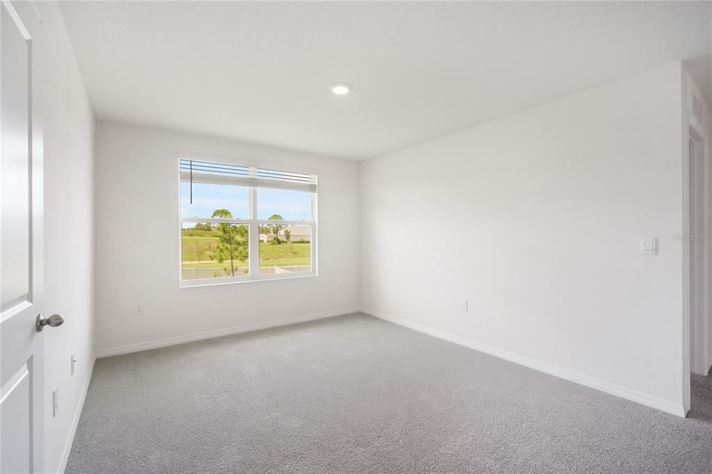 В аренду: $2,399 (5 спален, 3 ванн, 2605 Квадратных фут)