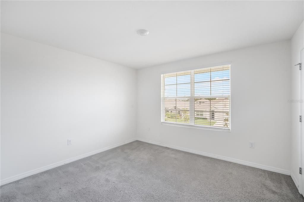 В аренду: $2,399 (5 спален, 3 ванн, 2605 Квадратных фут)