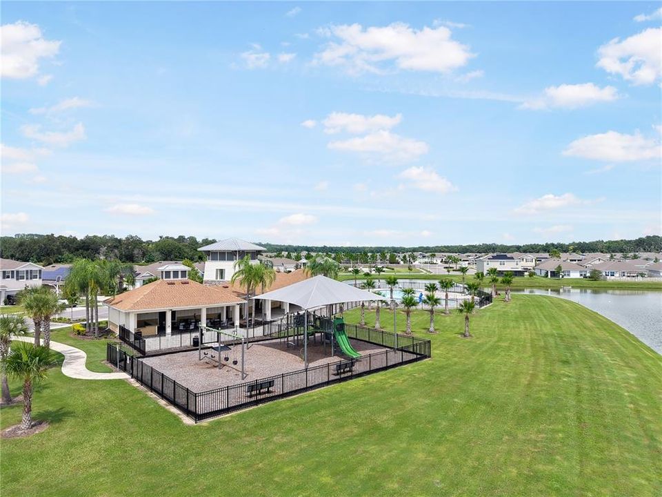 В аренду: $2,399 (5 спален, 3 ванн, 2605 Квадратных фут)