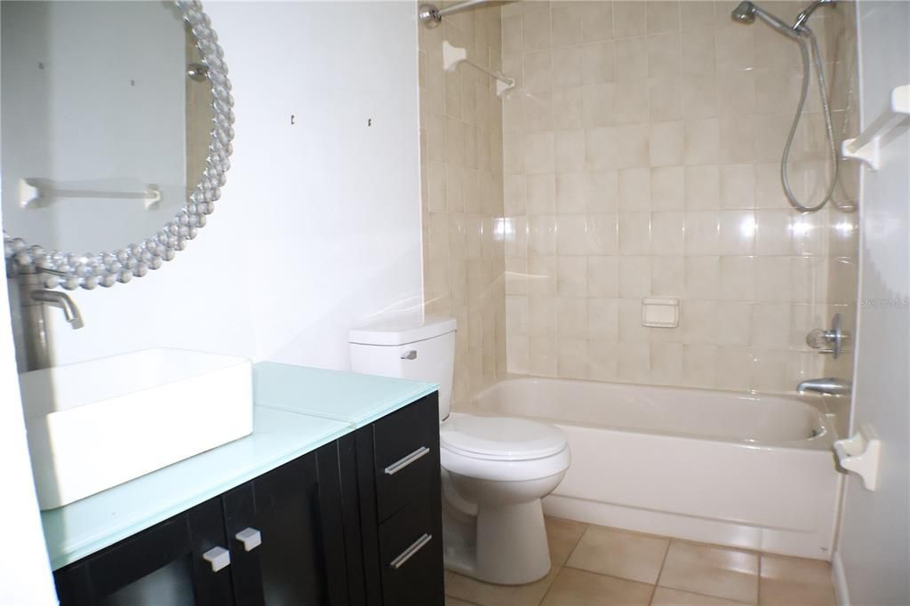 En Venta: $189,900 (3 camas, 2 baños, 1349 Pies cuadrados)