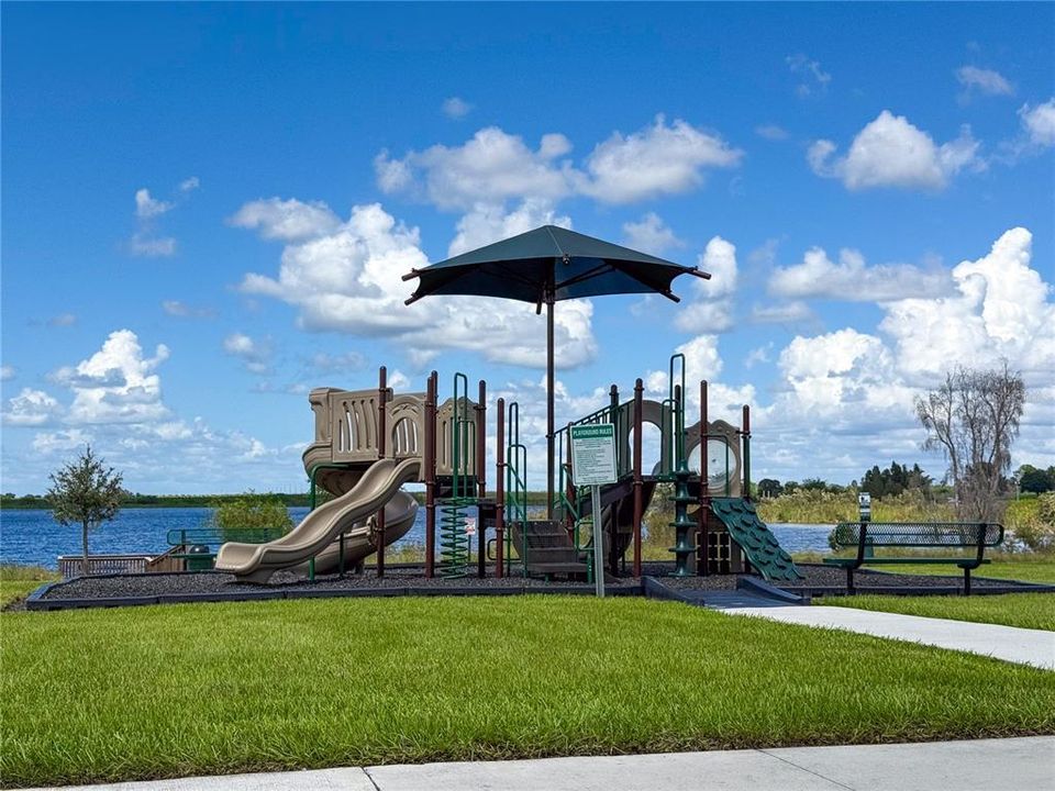 На продажу: $355,000 (4 спален, 2 ванн, 1830 Квадратных фут)