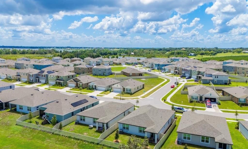 На продажу: $355,000 (4 спален, 2 ванн, 1830 Квадратных фут)