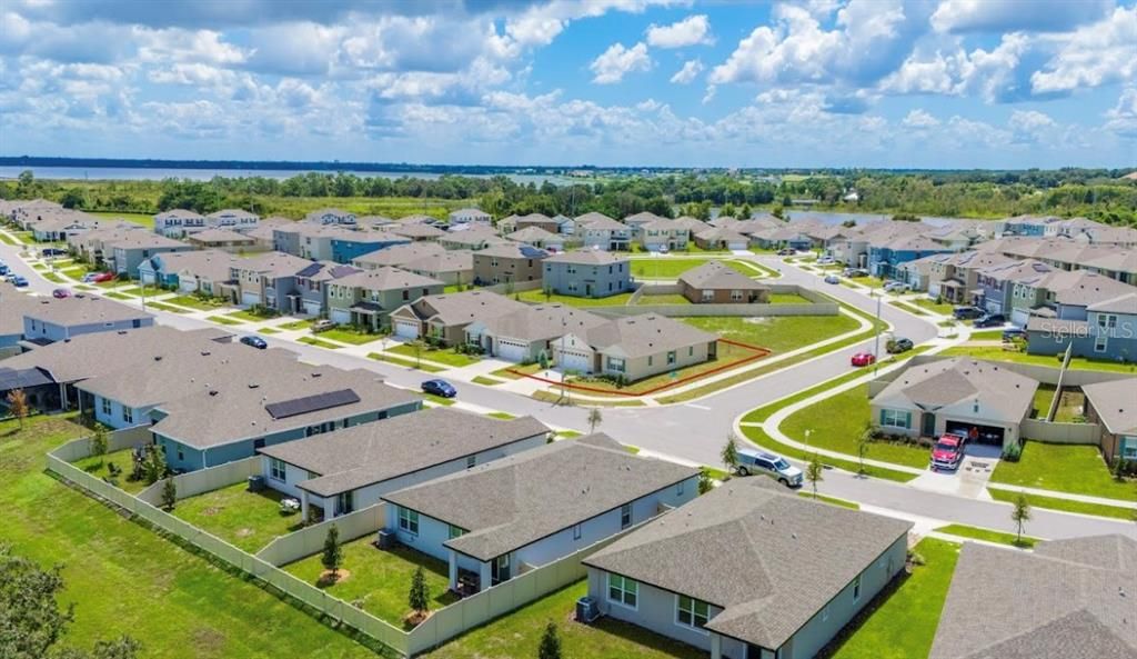 На продажу: $355,000 (4 спален, 2 ванн, 1830 Квадратных фут)