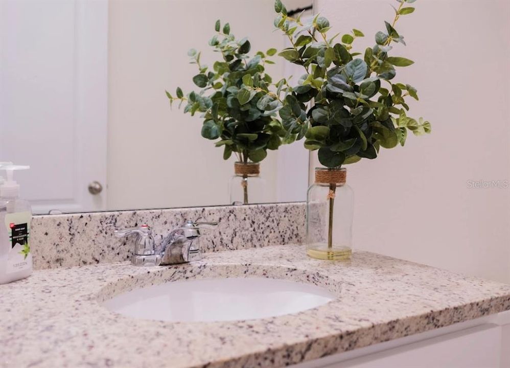 На продажу: $355,000 (4 спален, 2 ванн, 1830 Квадратных фут)