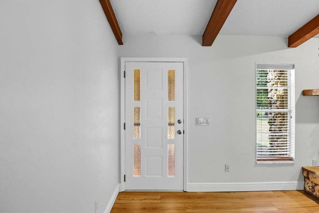 En Venta: $369,900 (3 camas, 2 baños, 1749 Pies cuadrados)