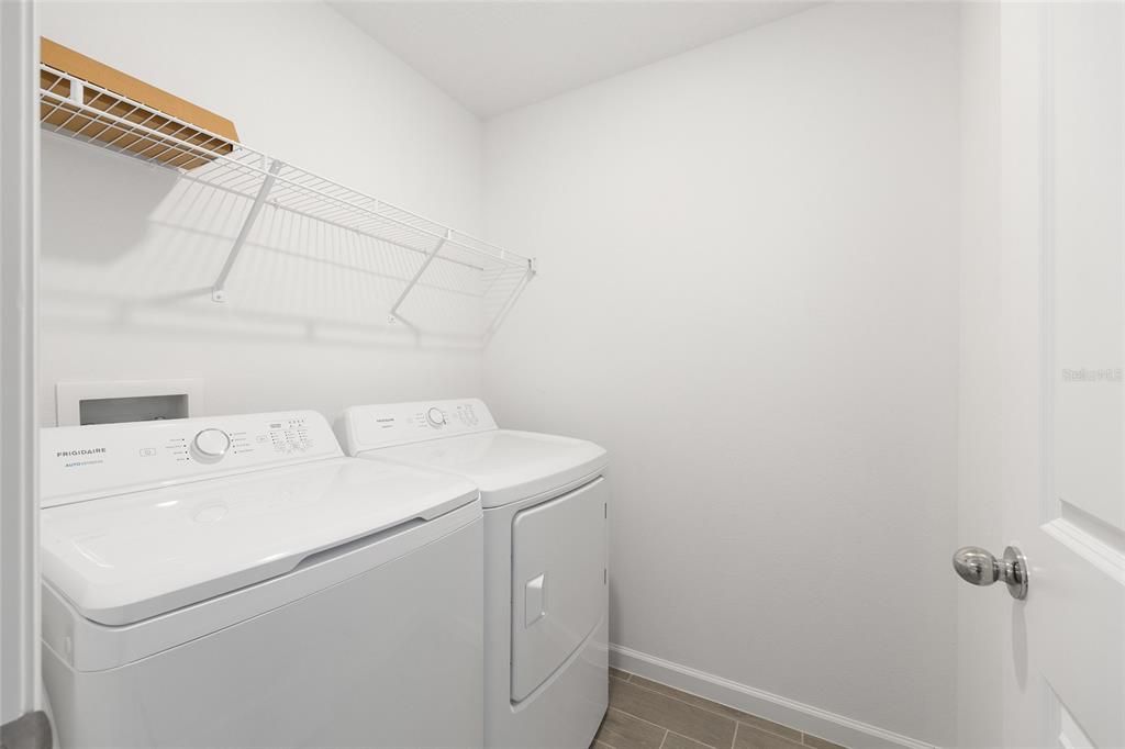 Active With Contract: $1,700 (3 beds, 2 baths, 1782 Square Feet)