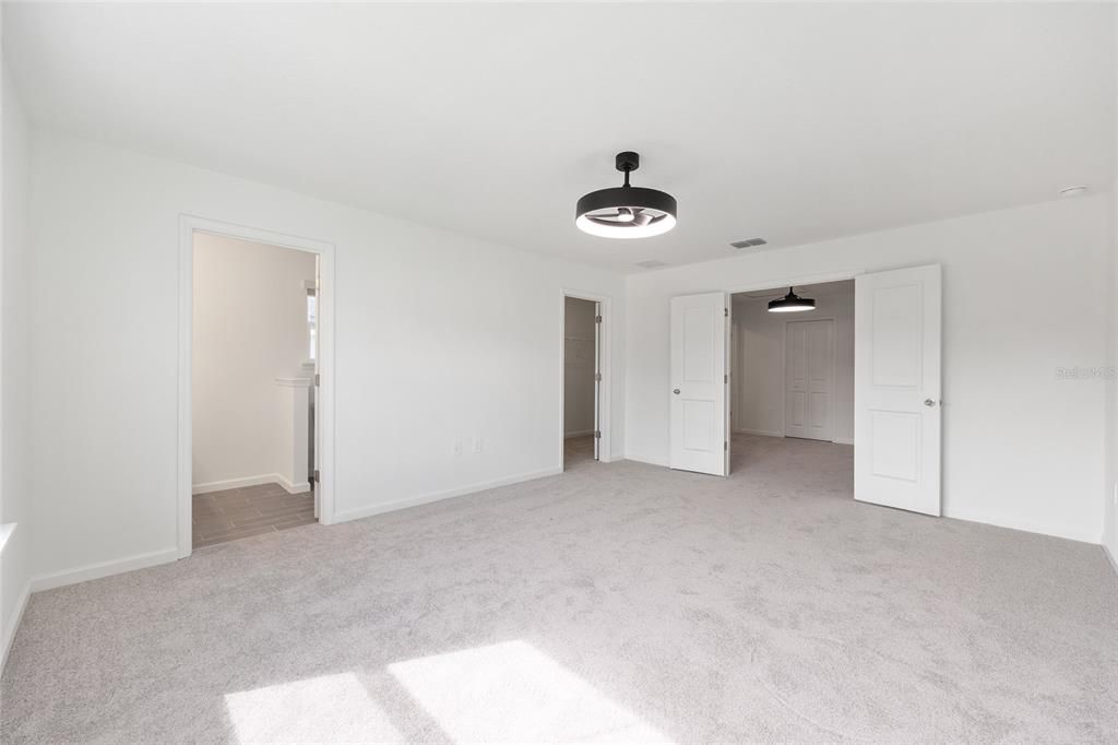 Active With Contract: $1,700 (3 beds, 2 baths, 1782 Square Feet)