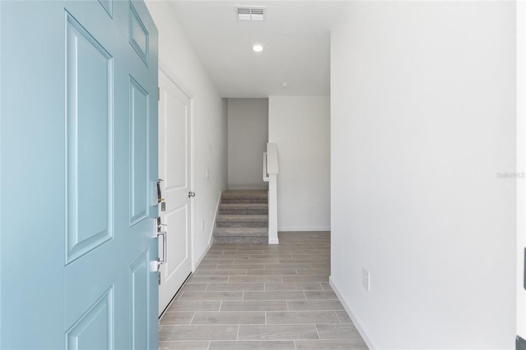 Active With Contract: $1,700 (3 beds, 2 baths, 1782 Square Feet)