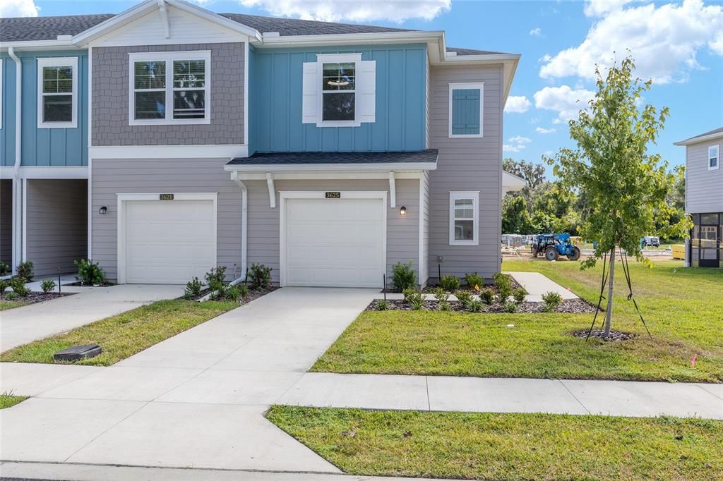 Active With Contract: $1,700 (3 beds, 2 baths, 1782 Square Feet)