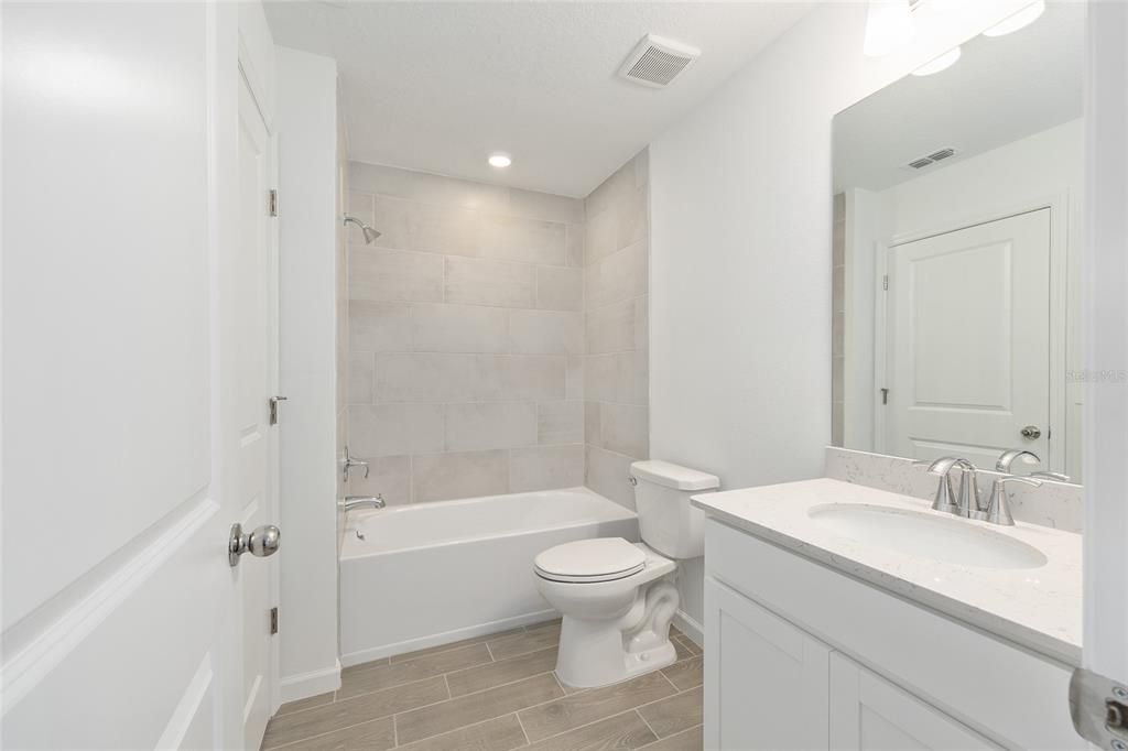 Active With Contract: $1,700 (3 beds, 2 baths, 1782 Square Feet)