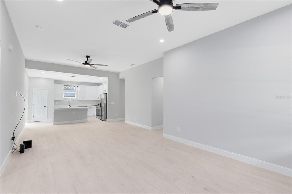 Active With Contract: $344,990 (3 beds, 2 baths, 1590 Square Feet)
