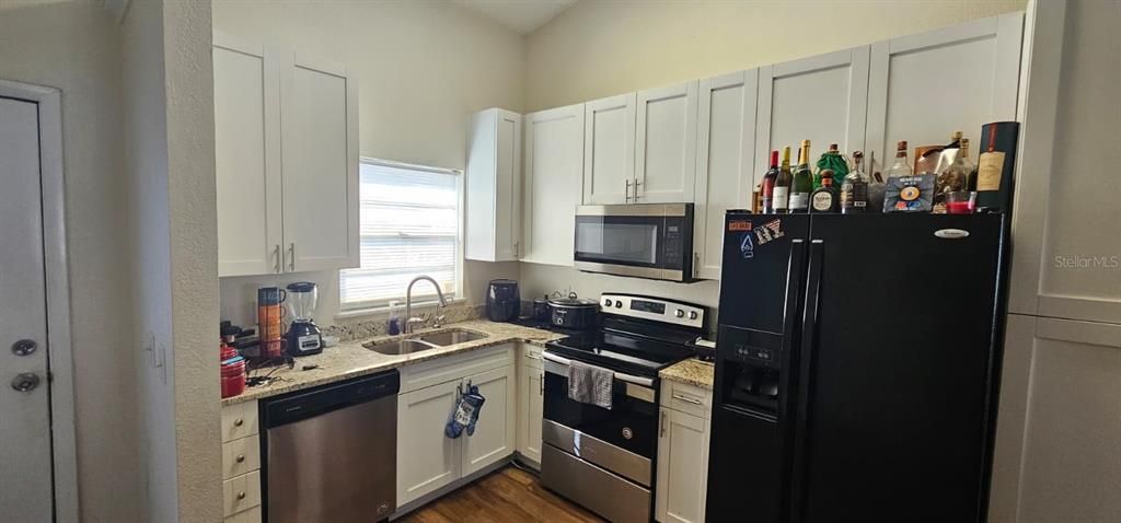 Под контрактом: $199,900 (2 спален, 1 ванн, 904 Квадратных фут)