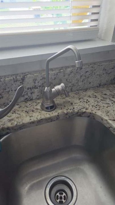 Под контрактом: $199,900 (2 спален, 1 ванн, 904 Квадратных фут)