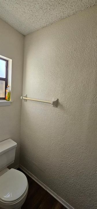 Под контрактом: $199,900 (2 спален, 1 ванн, 904 Квадратных фут)