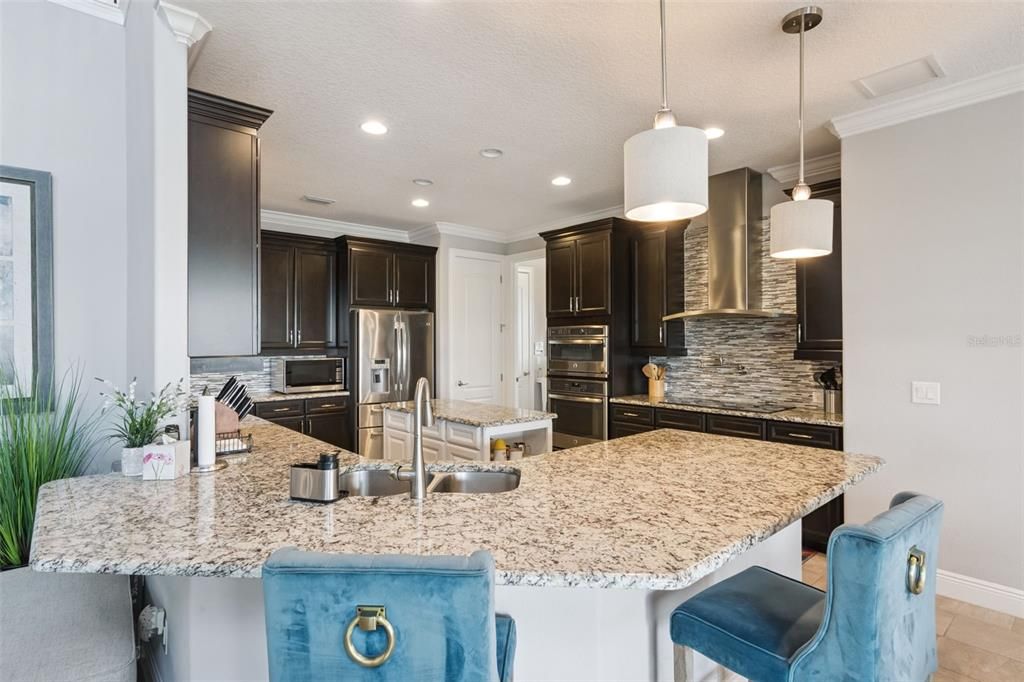 Active With Contract: $1,690,000 (6 beds, 6 baths, 5006 Square Feet)