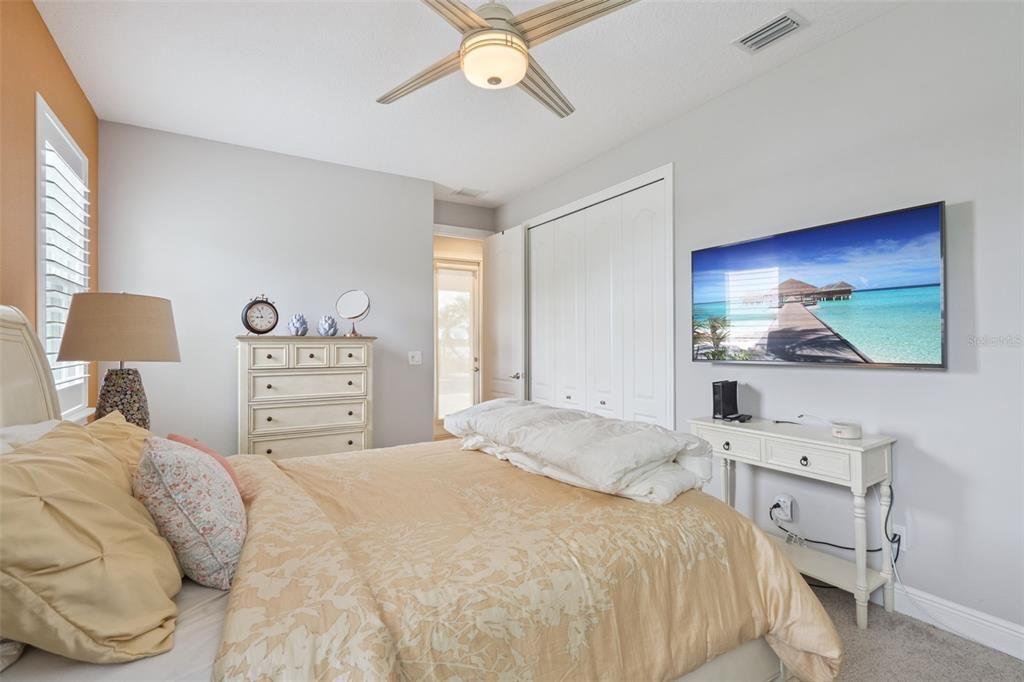 Active With Contract: $1,690,000 (6 beds, 6 baths, 5006 Square Feet)