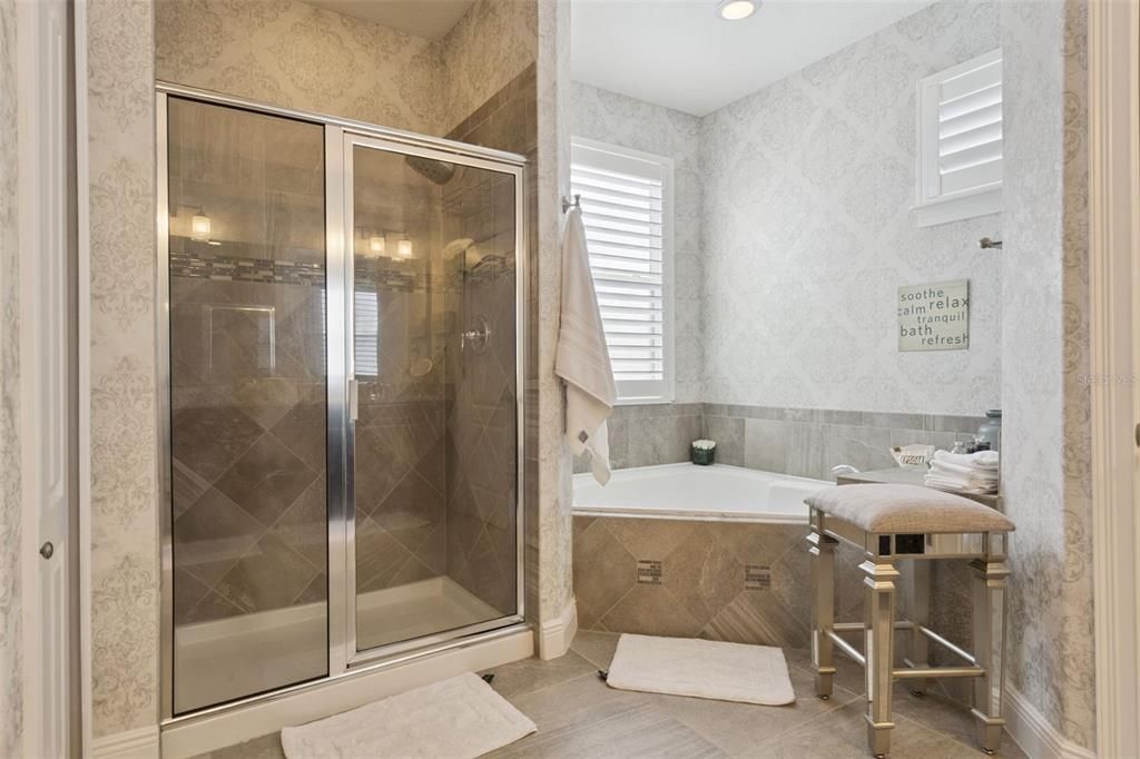 Active With Contract: $1,690,000 (6 beds, 6 baths, 5006 Square Feet)