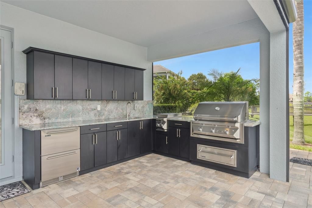 Active With Contract: $1,690,000 (6 beds, 6 baths, 5006 Square Feet)