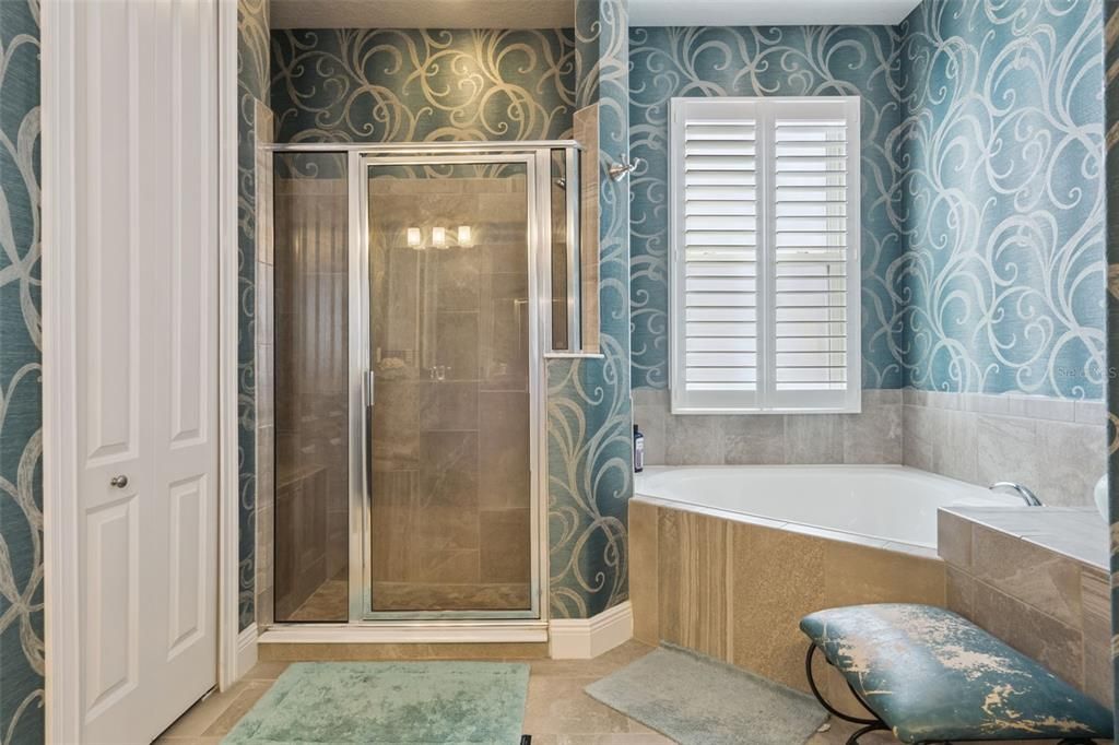 Active With Contract: $1,690,000 (6 beds, 6 baths, 5006 Square Feet)