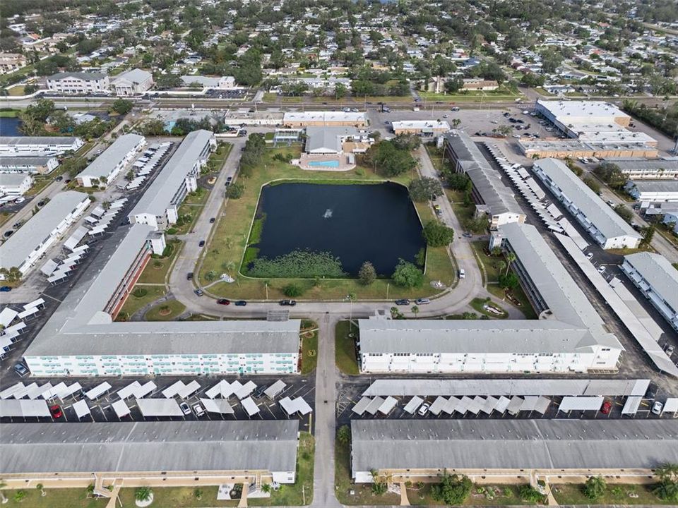 Active With Contract: $159,900 (2 beds, 2 baths, 870 Square Feet)