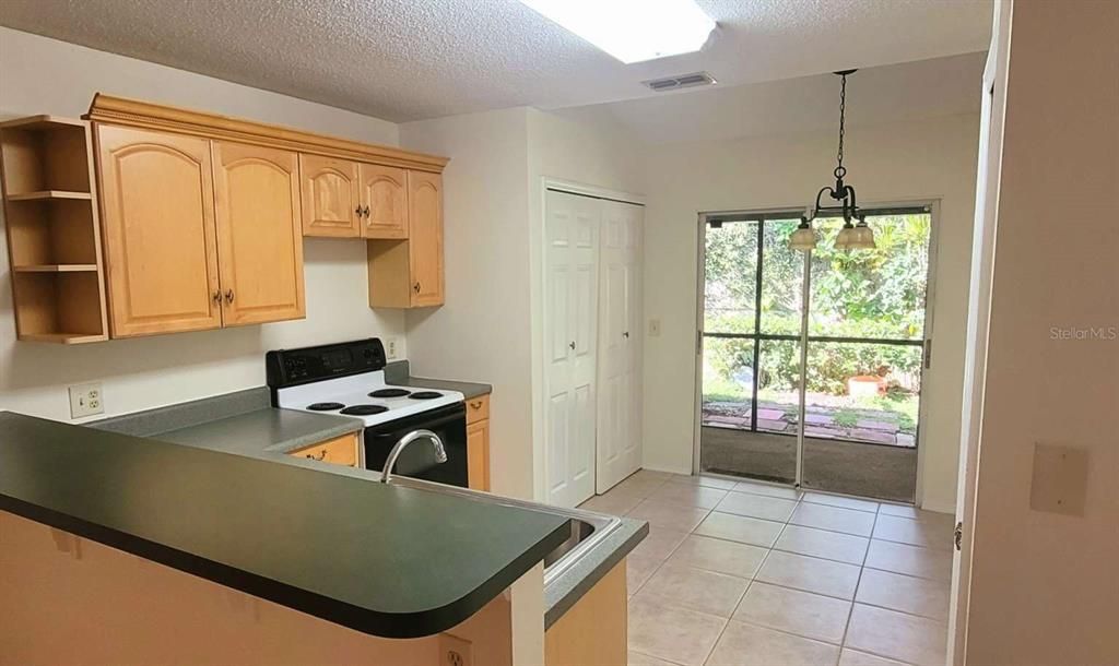 En Venta: $235,000 (2 camas, 2 baños, 1187 Pies cuadrados)