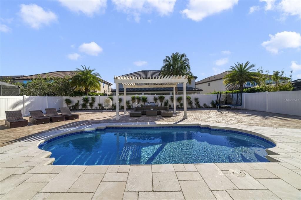 待售: $1,600,000 (5 贝兹, 4 浴室, 3904 平方英尺)