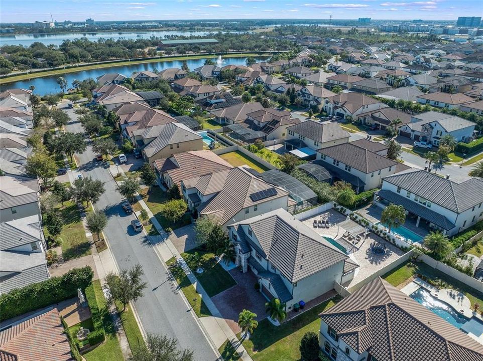 待售: $1,600,000 (5 贝兹, 4 浴室, 3904 平方英尺)