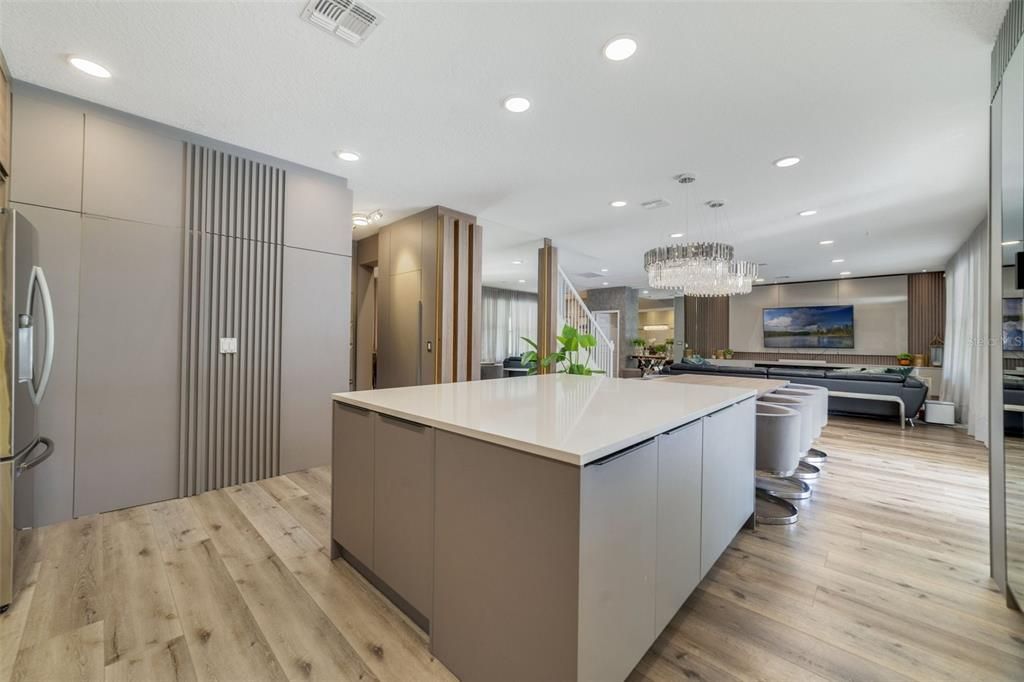 待售: $1,600,000 (5 贝兹, 4 浴室, 3904 平方英尺)