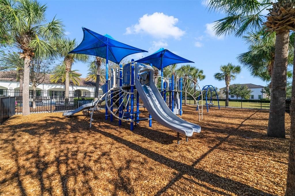 待售: $1,600,000 (5 贝兹, 4 浴室, 3904 平方英尺)