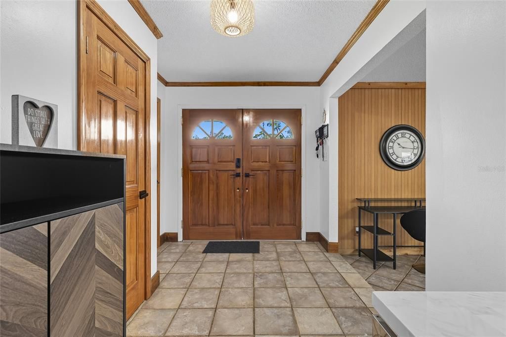 En Venta: $790,000 (5 camas, 3 baños, 2345 Pies cuadrados)