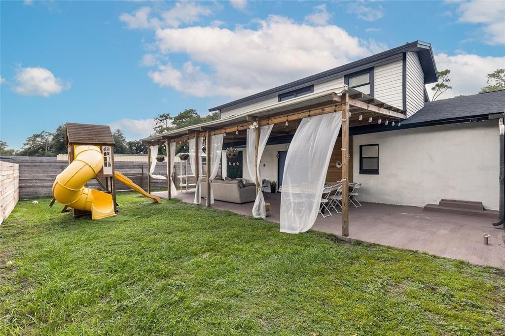 En Venta: $790,000 (5 camas, 3 baños, 2345 Pies cuadrados)