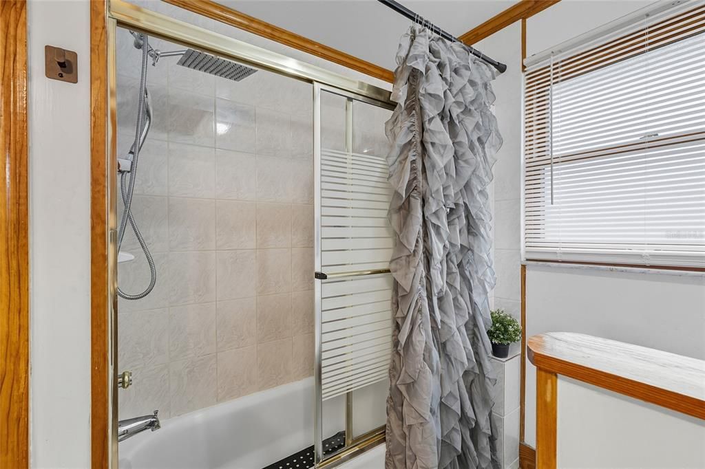 En Venta: $790,000 (5 camas, 3 baños, 2345 Pies cuadrados)