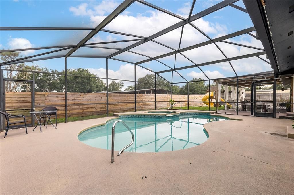 En Venta: $790,000 (5 camas, 3 baños, 2345 Pies cuadrados)