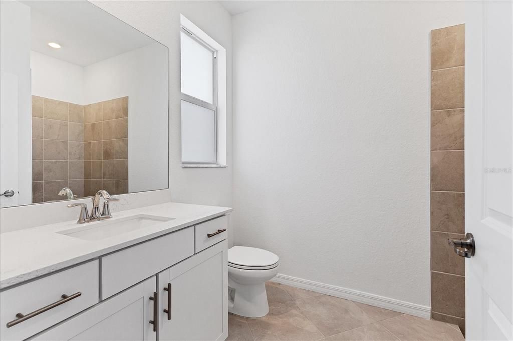 For Rent: $3,000 (3 beds, 3 baths, 2214 Square Feet)