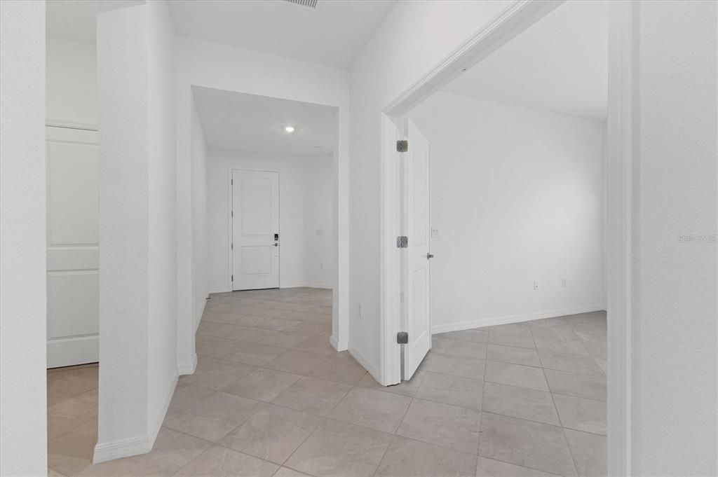 For Rent: $3,000 (3 beds, 3 baths, 2214 Square Feet)