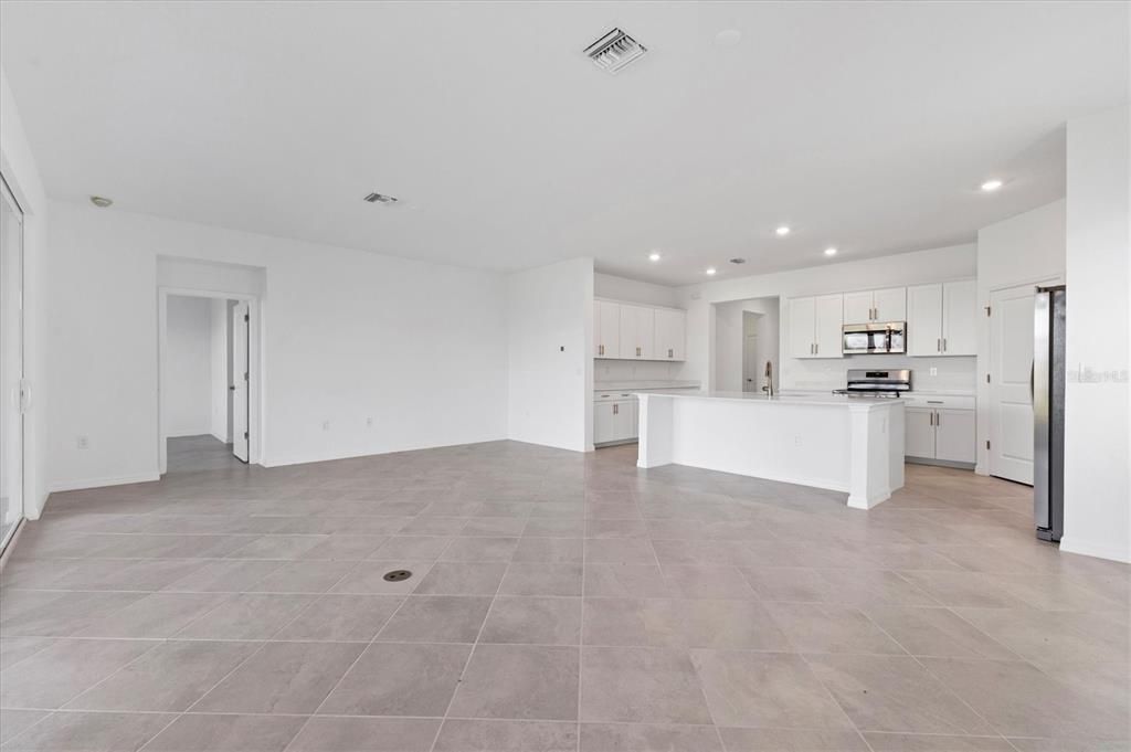 For Rent: $3,000 (3 beds, 3 baths, 2214 Square Feet)