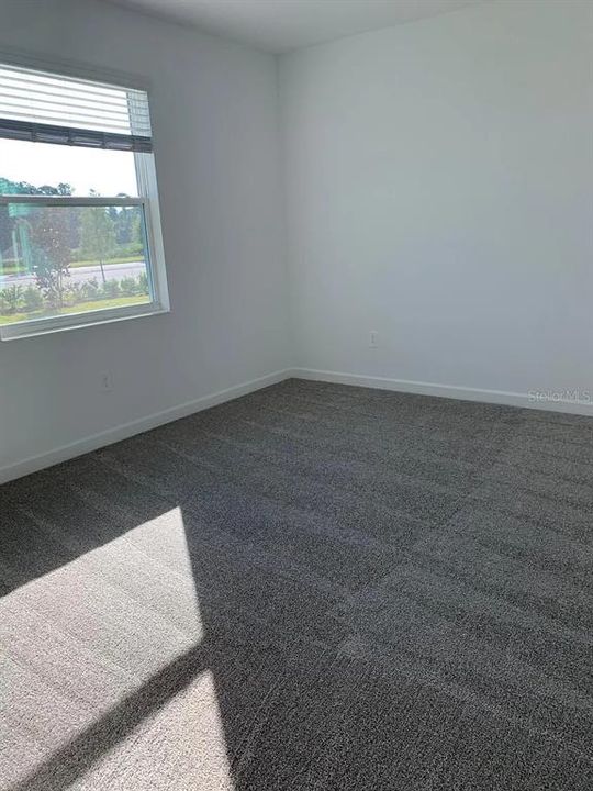 合同活跃: $2,200 (4 贝兹, 3 浴室, 2032 平方英尺)