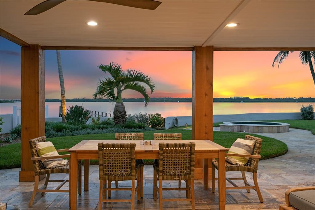 For Sale: $2,999,000 (4 beds, 2 baths, 3262 Square Feet)