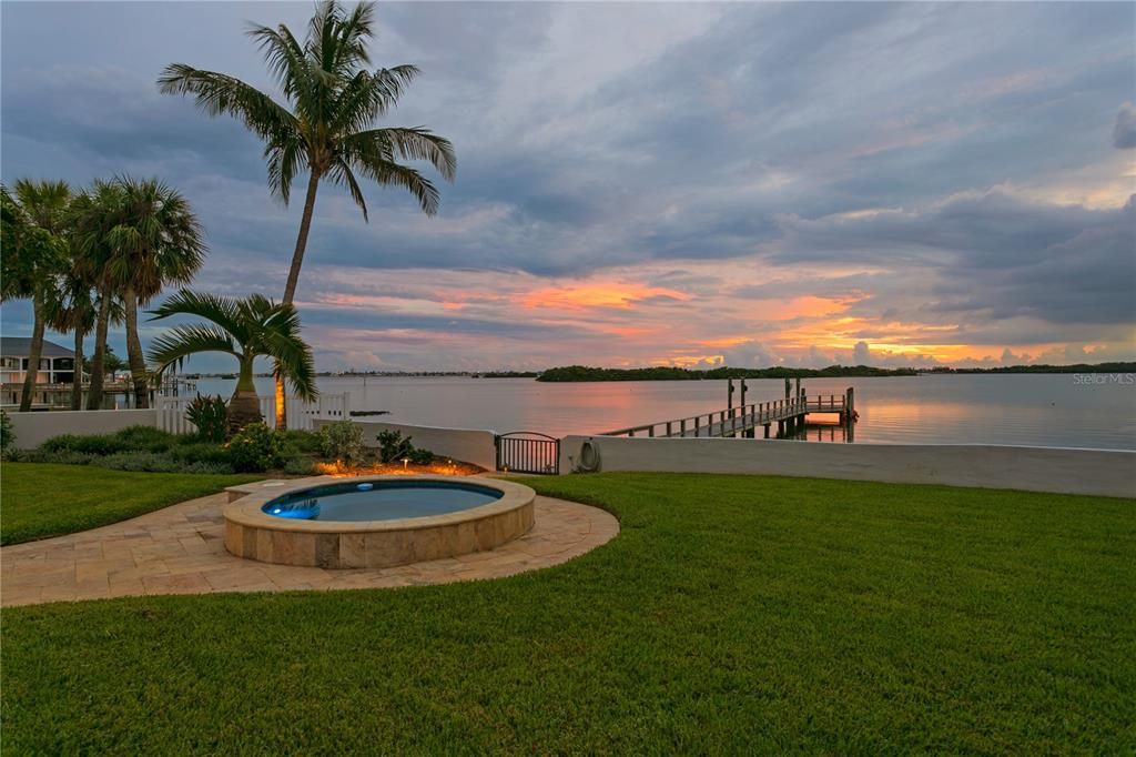 For Sale: $2,999,000 (4 beds, 2 baths, 3262 Square Feet)