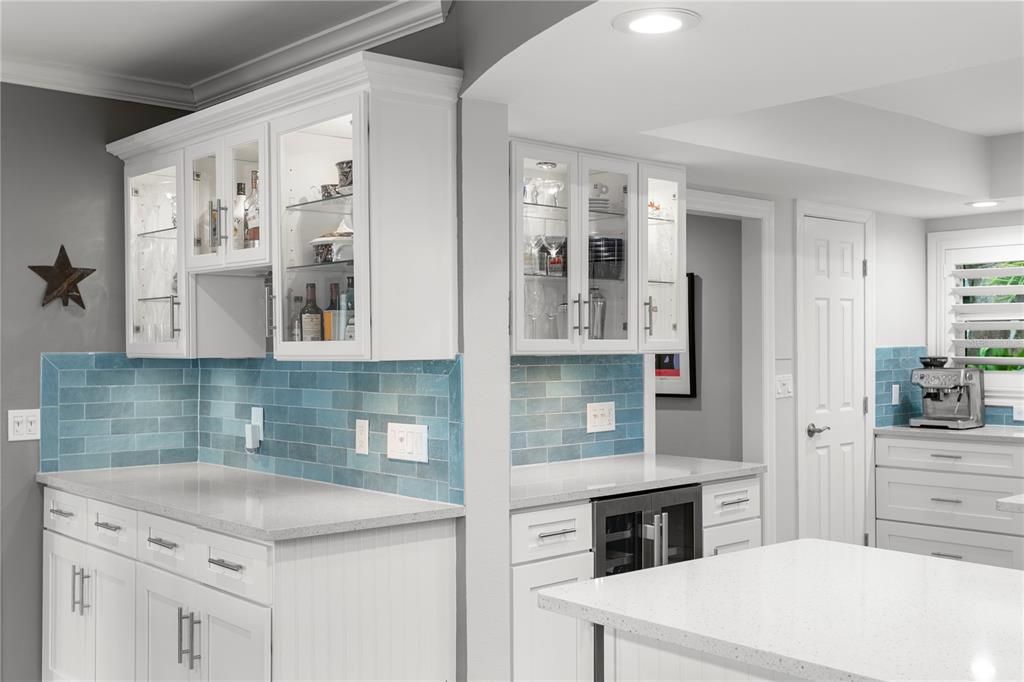 For Sale: $2,999,000 (4 beds, 2 baths, 3262 Square Feet)