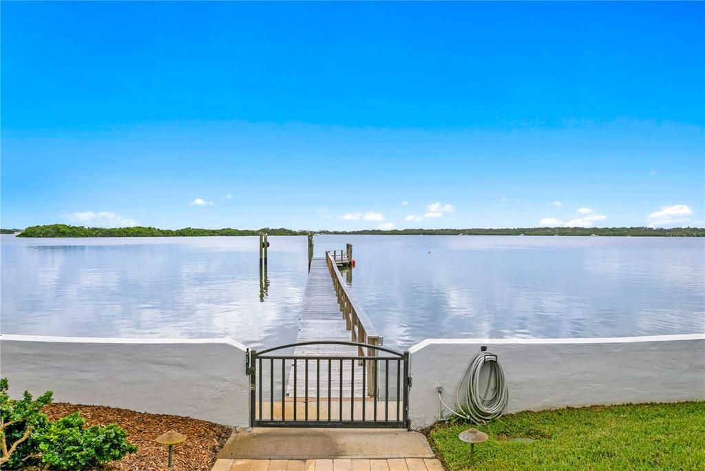 For Sale: $2,999,000 (4 beds, 2 baths, 3262 Square Feet)