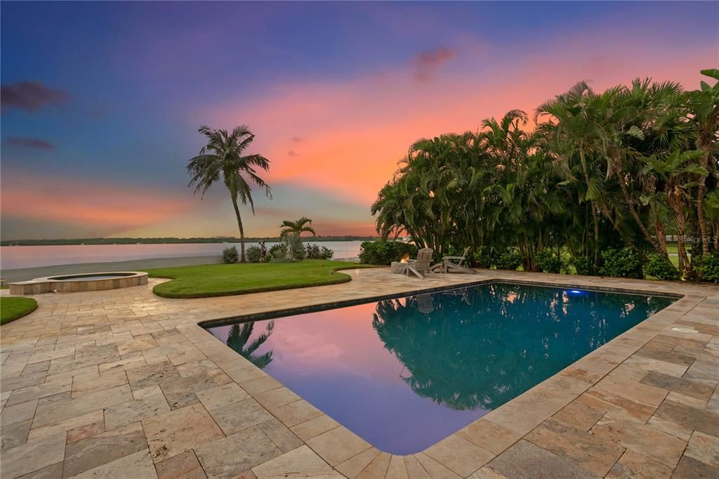 For Sale: $2,999,000 (4 beds, 2 baths, 3262 Square Feet)