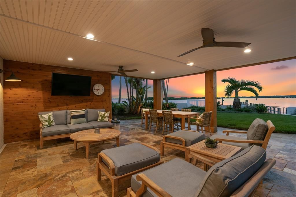 For Sale: $2,999,000 (4 beds, 2 baths, 3262 Square Feet)