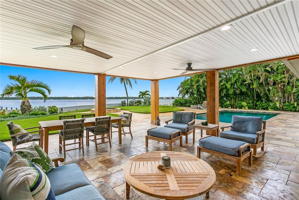 For Sale: $2,999,000 (4 beds, 2 baths, 3262 Square Feet)