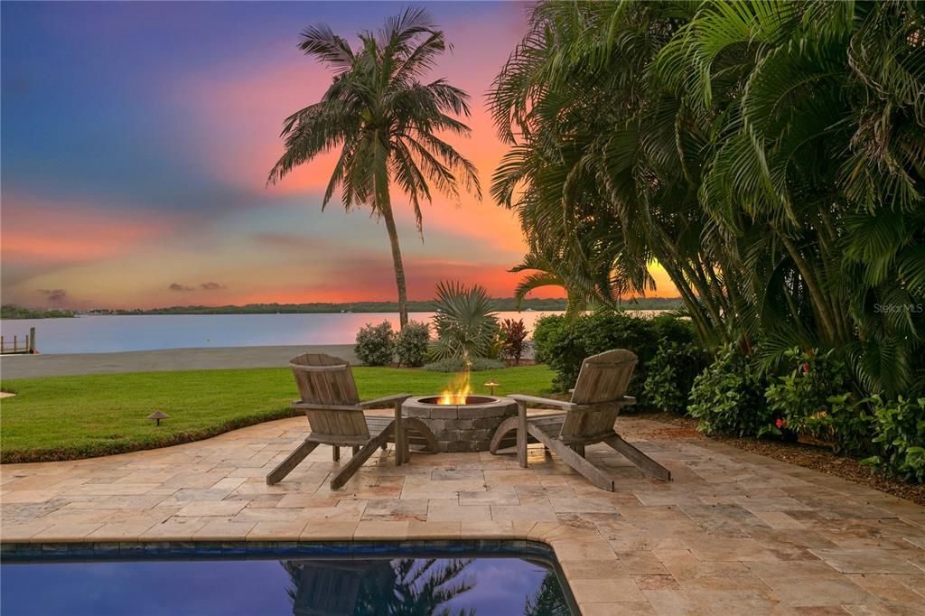 For Sale: $2,999,000 (4 beds, 2 baths, 3262 Square Feet)