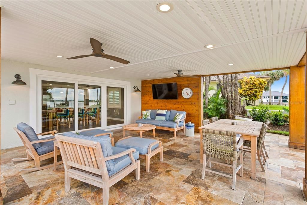 For Sale: $2,999,000 (4 beds, 2 baths, 3262 Square Feet)