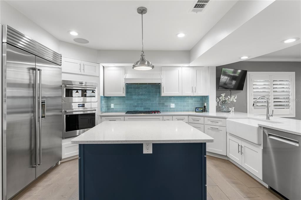 For Sale: $2,999,000 (4 beds, 2 baths, 3262 Square Feet)